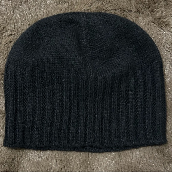Calvin Klein Beanie - Picture 2 of 4